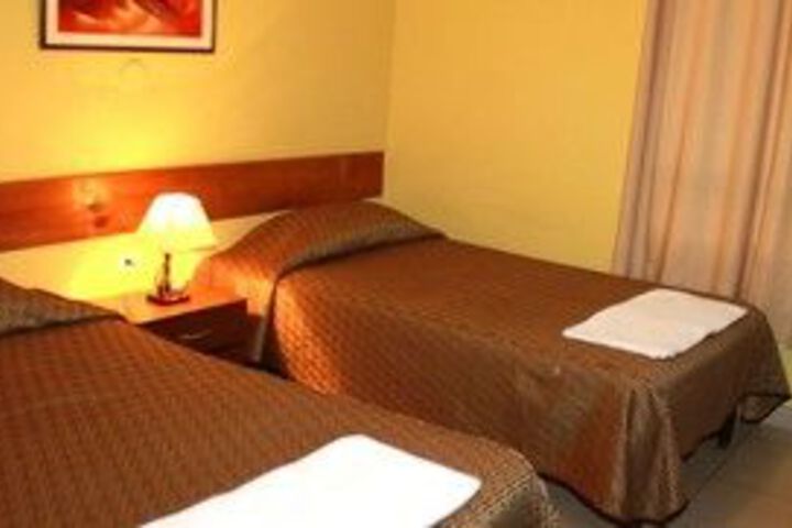 Room 6 of 36