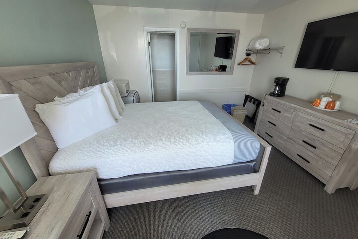 Room 3 of 24