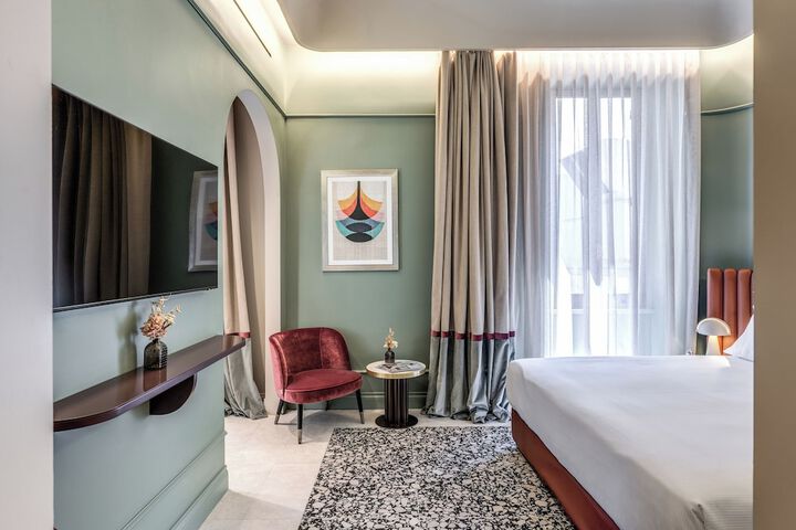 Room 27 of 51