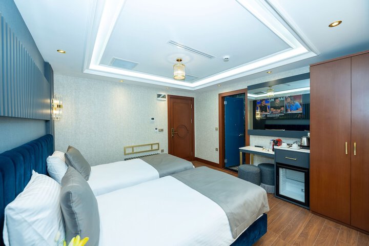 Room 63 of 144