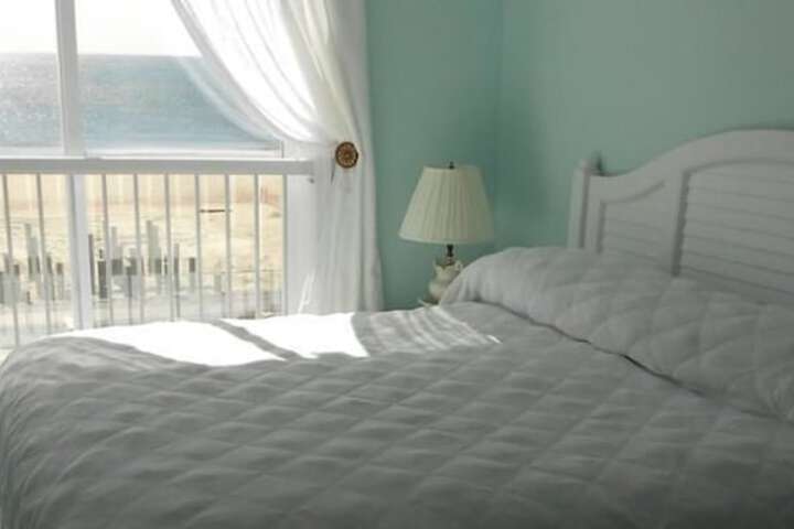 Room 2 of 28