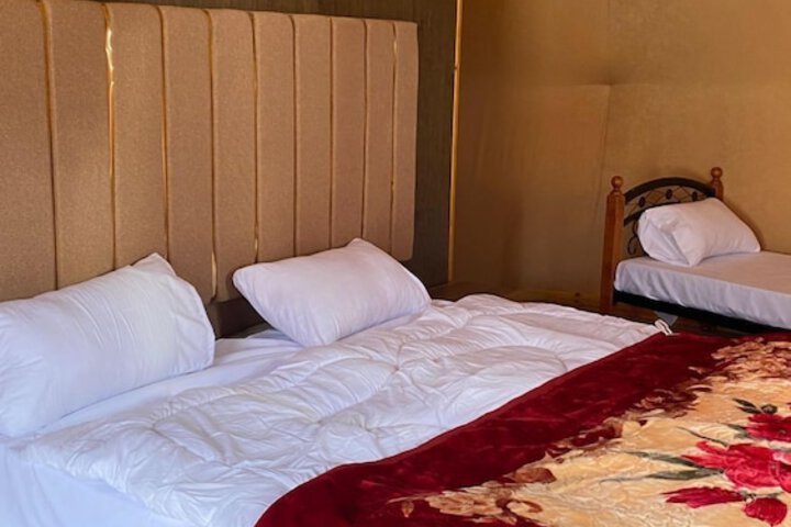 Room 6 of 30