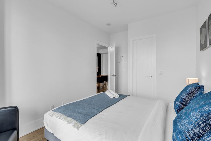Room 7 of 31