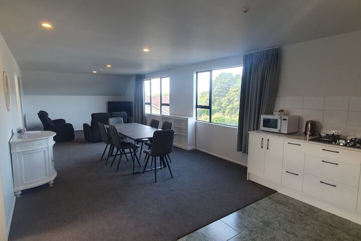 Room 16 of 22