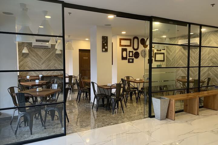 Dining Photos
