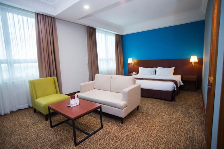 Room 12 of 44