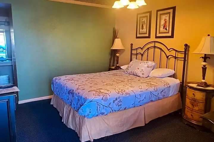 Room 3 of 11
