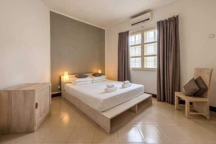 Room 4 of 24