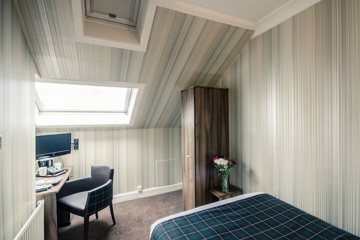 Room 34 of 91