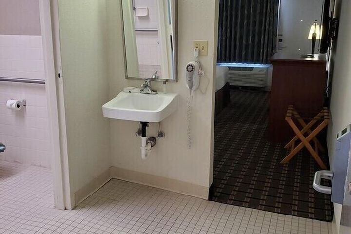Bathroom sink