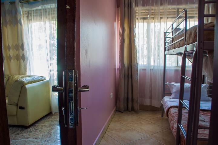 Room 35 of 69
