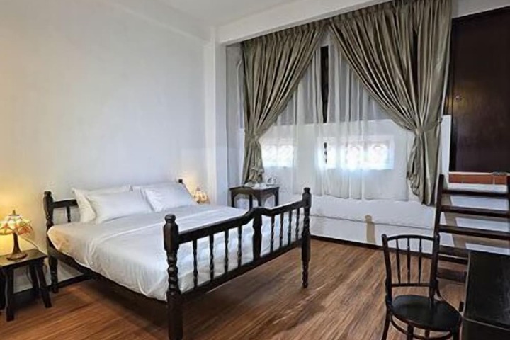 Room 18 of 26
