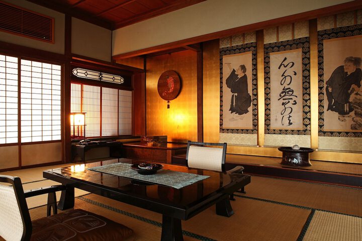 Room 15 of 107