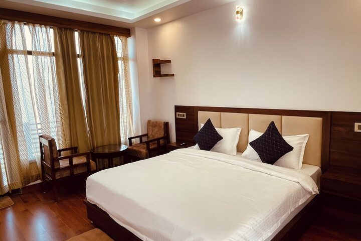 Room 13 of 53