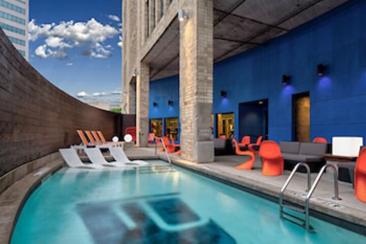 Pool 52 of 126