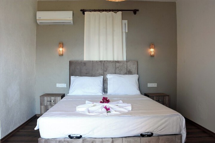 Room 3 of 11