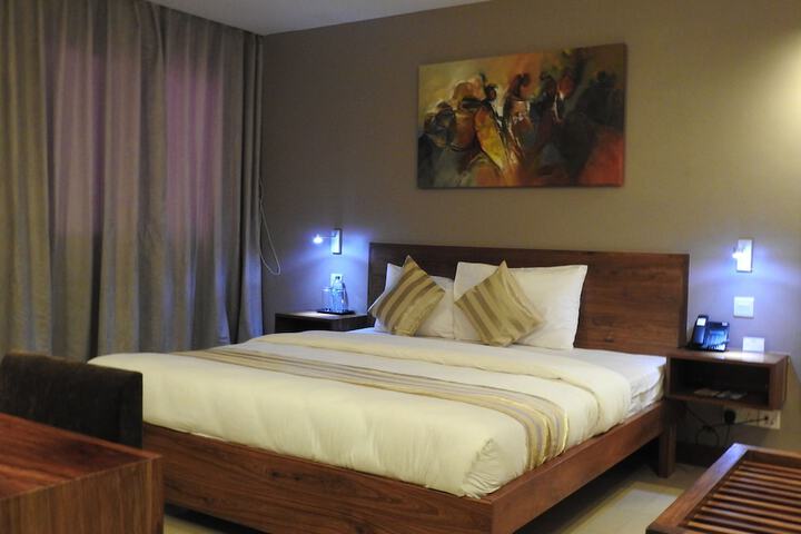 Room 3 of 30