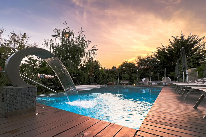 Pool 61 of 131