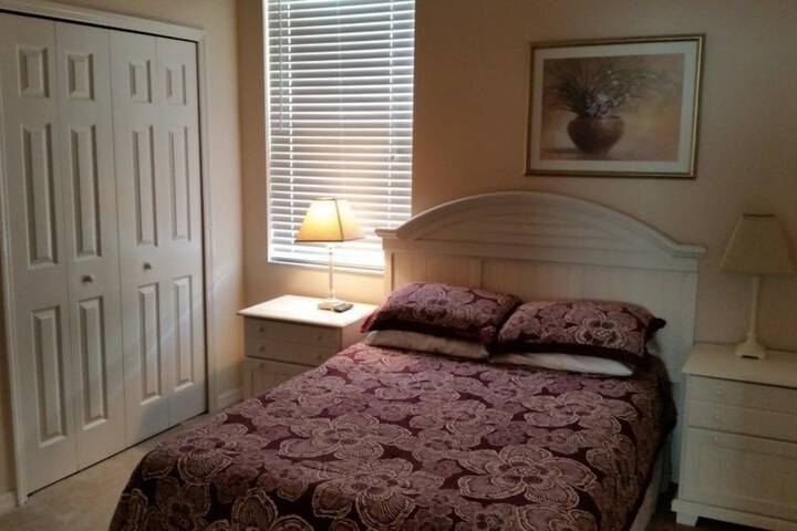 Room 9 of 42