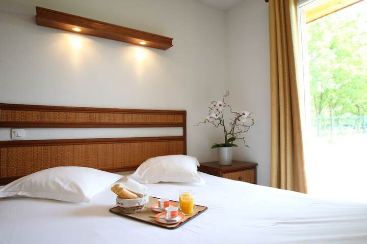 Room 2 of 26