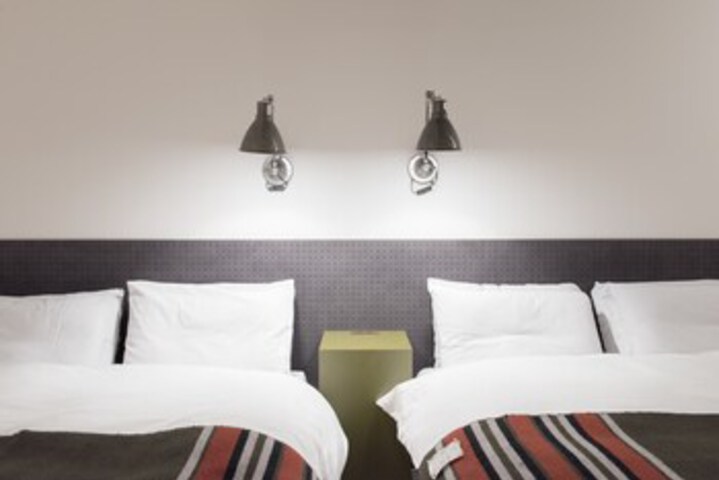 Room 21 of 214