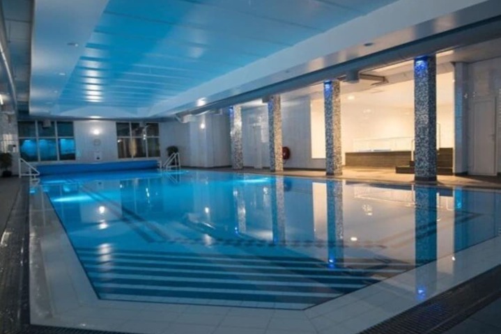 Hotel Pool
