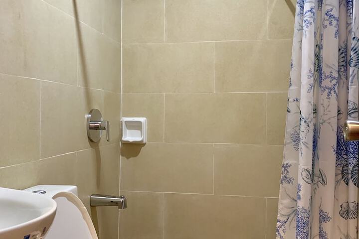 Room 12 of 26