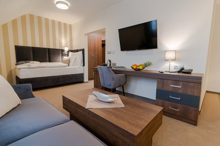 Room 20 of 42