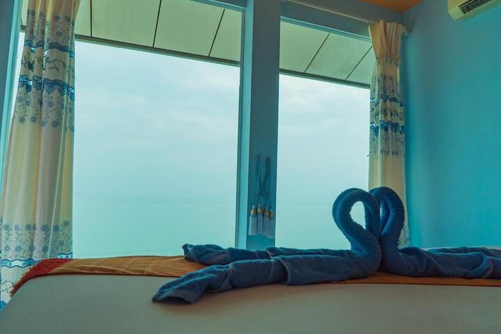Room 15 of 53