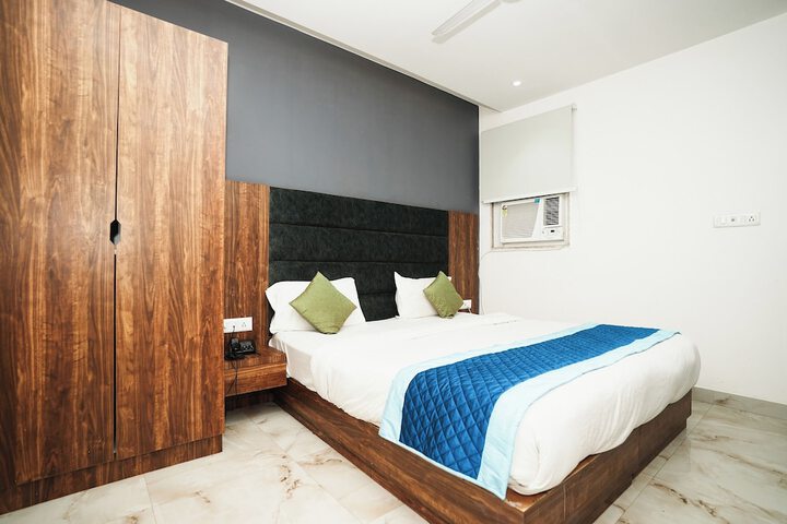 Hotel Ishaan Palace Near IGI Delhi Airport