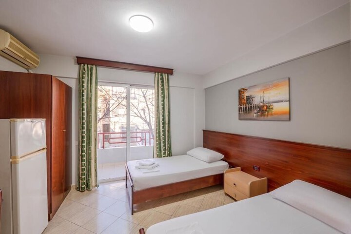 Room 6 of 59