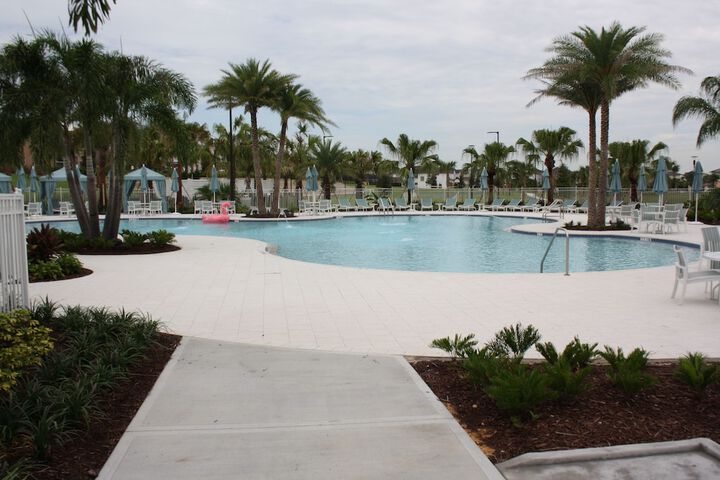 Pool 16 of 30