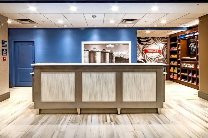 Check-in/check-out kiosk
