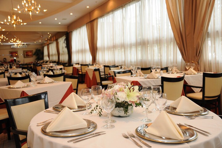 Ballroom/Hall 36 of 41