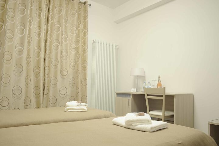 Room 7 of 57