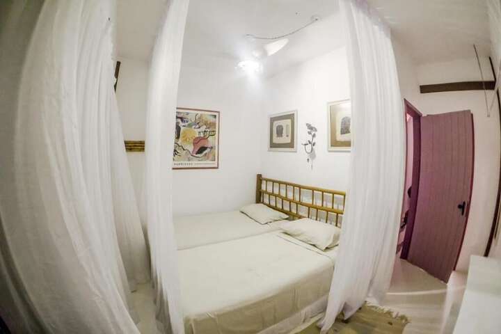 Room 3 of 62