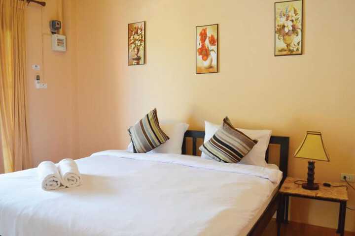 Room 8 of 43