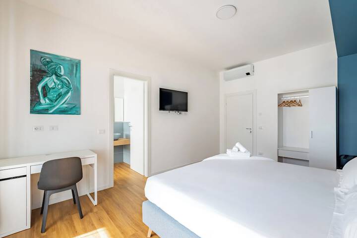 Room 5 of 39