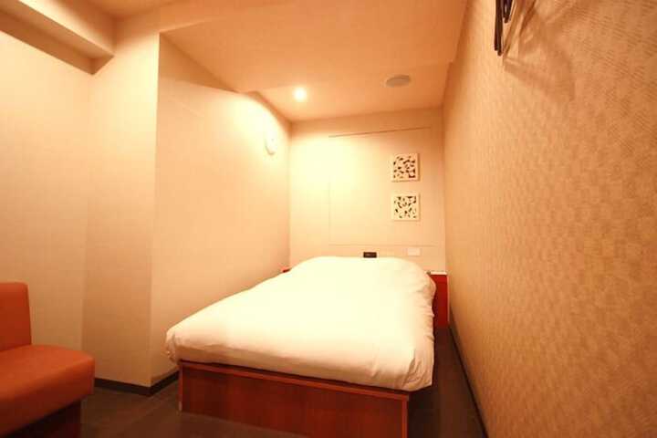 Room 12 of 36