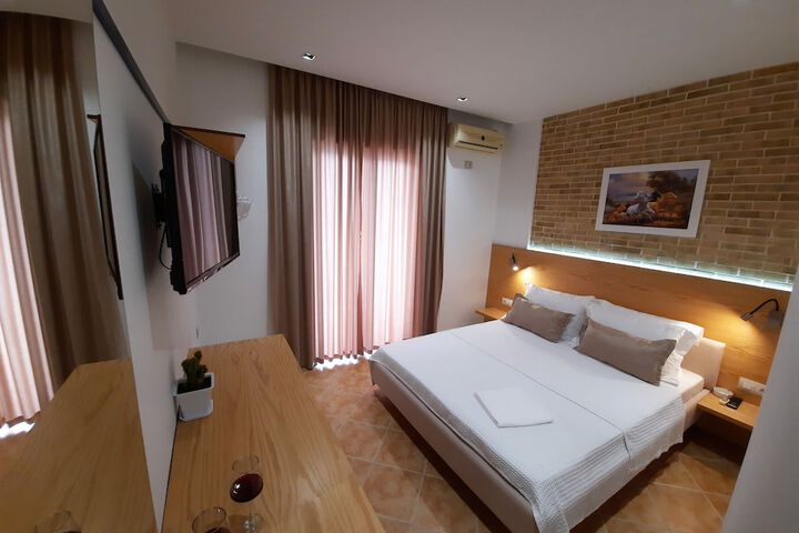 Room 11 of 123