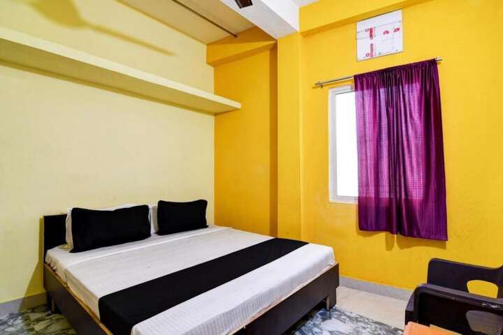 Room 5 of 16