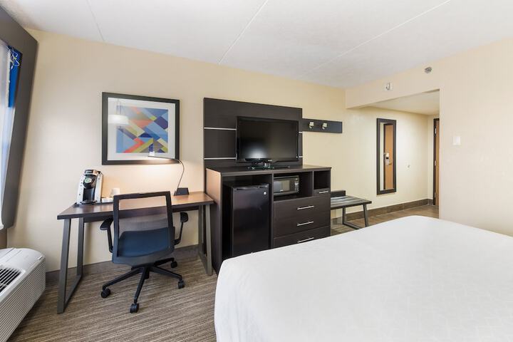Room 18 of 62