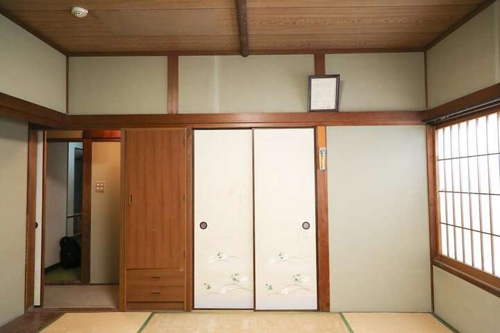 Room 21 of 40
