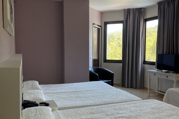 Room 27 of 31