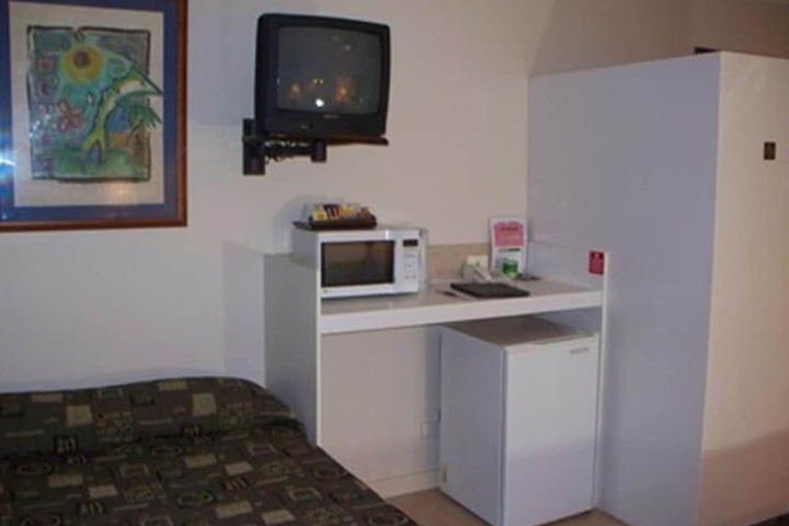 Room 16 of 32