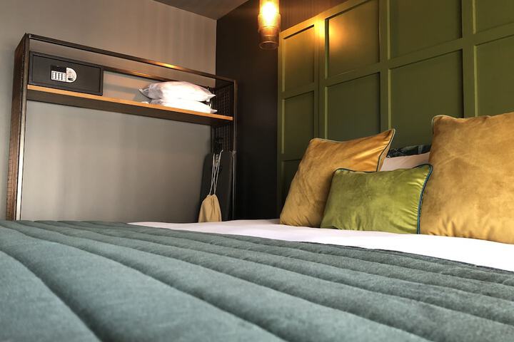 Room 8 of 41