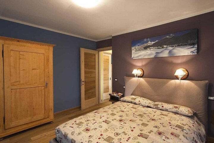 Room 7 of 38