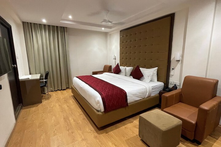Room 14 of 67