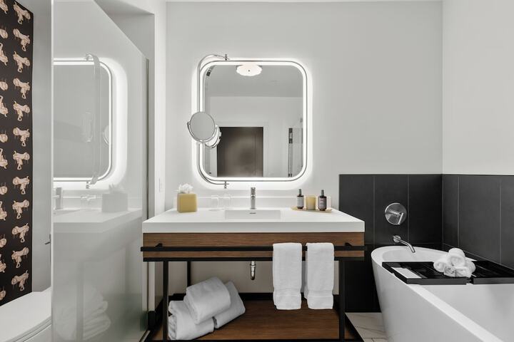 Room 29 of 52