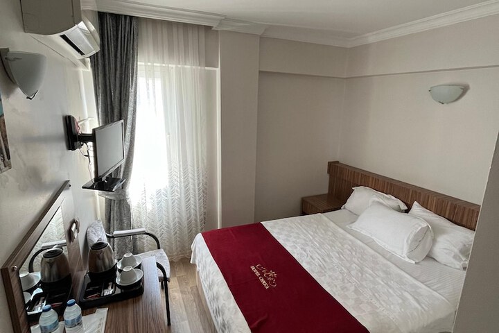 Room 15 of 49